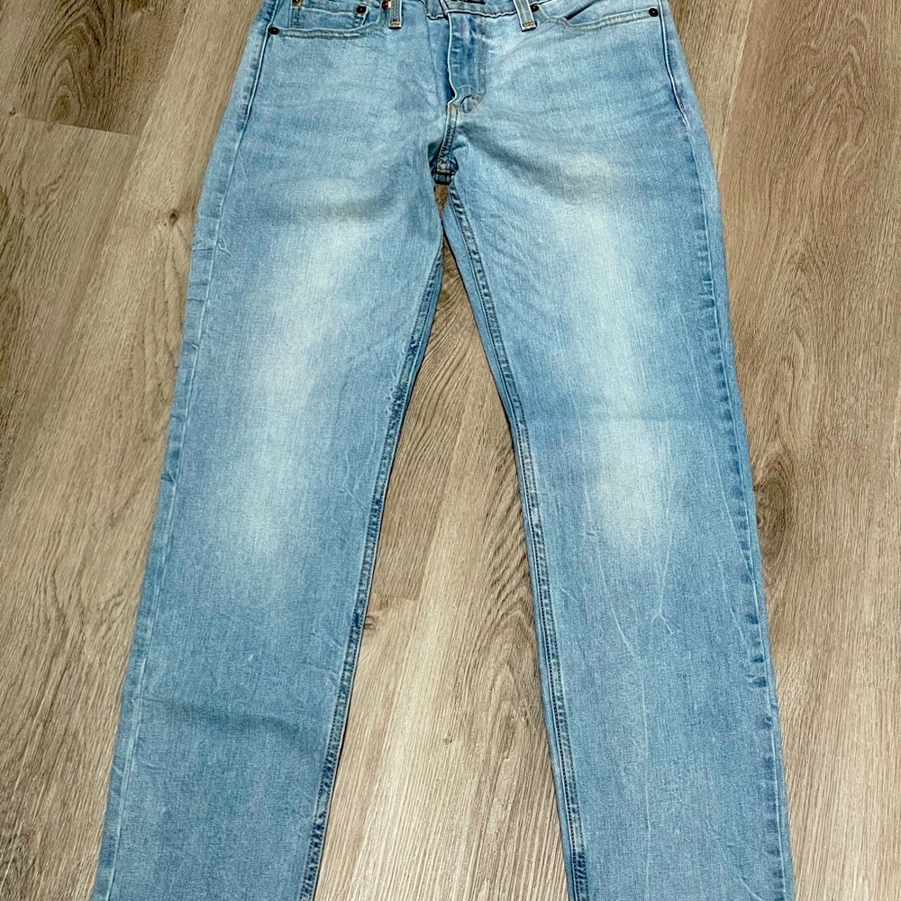 Levi jeans
